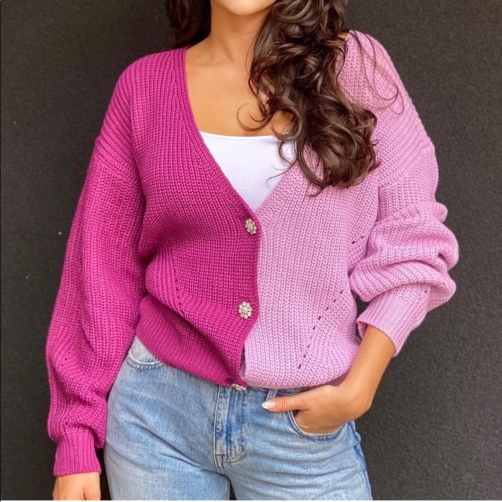 💕 Pink Color Block Sweater w/ Rhinestone Buttons – Size S